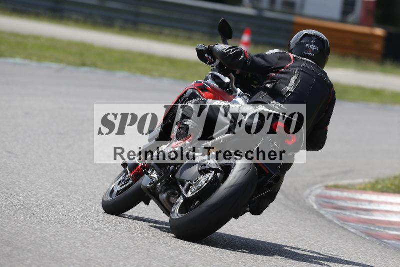 /27 12.06.2025 Ducati Schweiz Trackday Warmup  ADR/gruen-vert/35